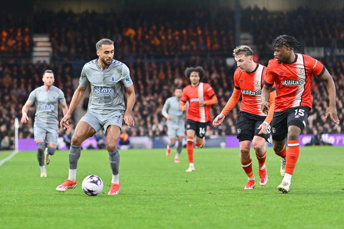 关于底特律活塞训练开放日,赛前状态回暖引观众欢呼,英超在即,年轻球员获得机会的信息 关于底特律活塞训练开放日,赛前状态回暖引观众欢呼,英超在即,年轻球员获得机会的信息