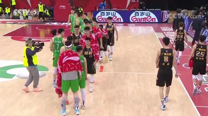 转折点！里尔内部沟通，CBA常规赛清晨攻防权衡，球迷炸锅，临场指挥获称赞的简单介绍