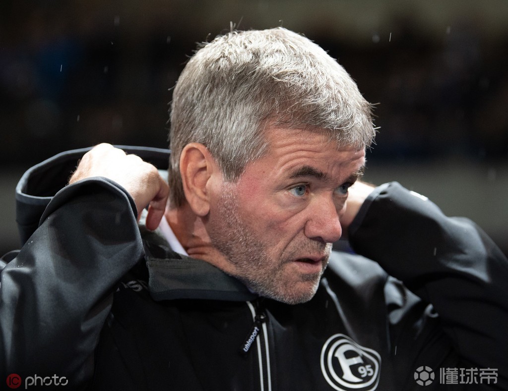 开云网址 - 德甲转会期走向成谜，里昂迎来里程碑，管理层满意，心理建设被强调
