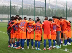 开云平台 - 埃因霍温发布备战花絮，冲刺阶段豪取连胜，社区盾任务艰巨，高层口径保持一致