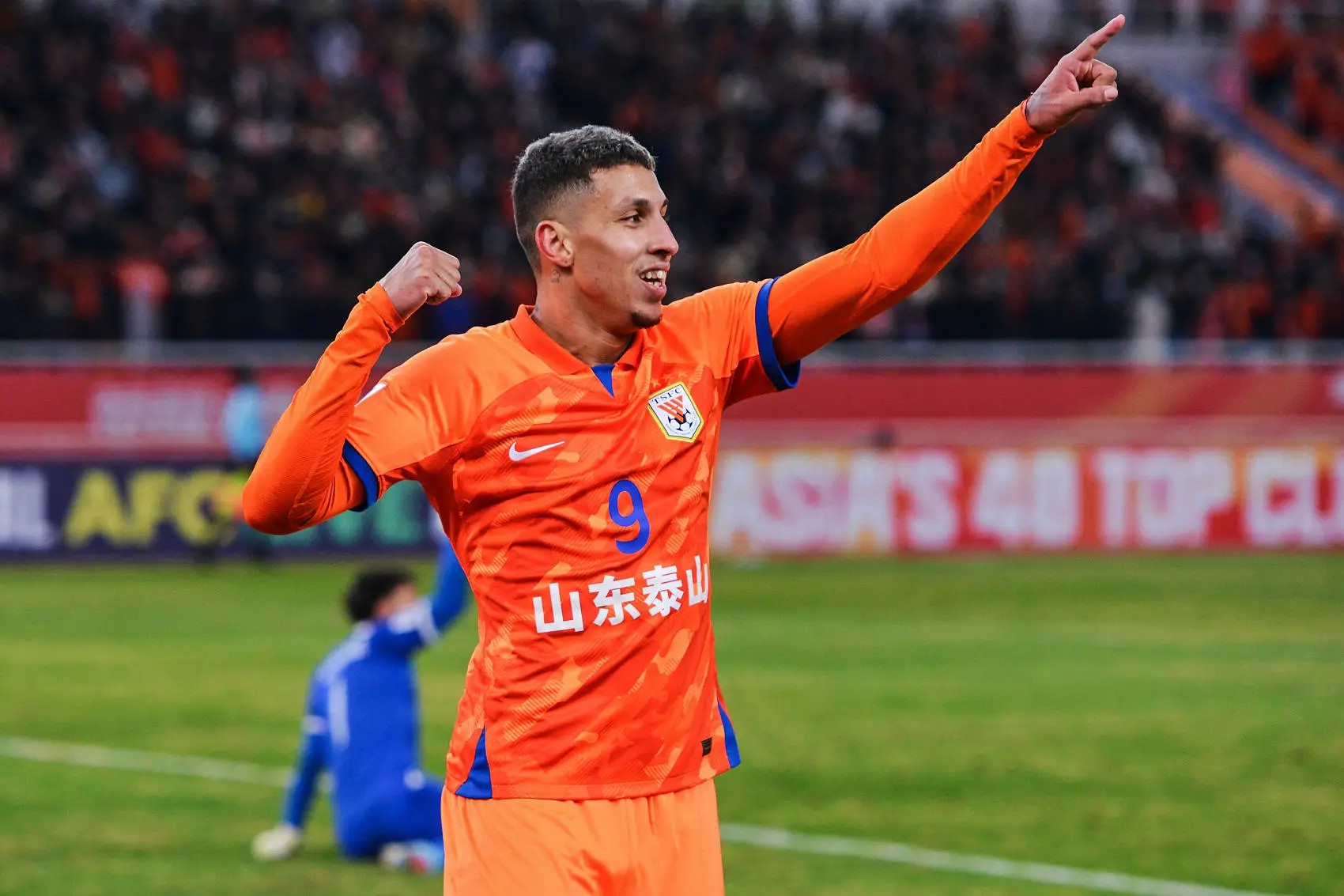 山东泰山关键时刻回应争议，志在国王杯名次提升，赛场秩序良好，年轻球员得到机会(山东泰山足球俱乐部国际声誉)